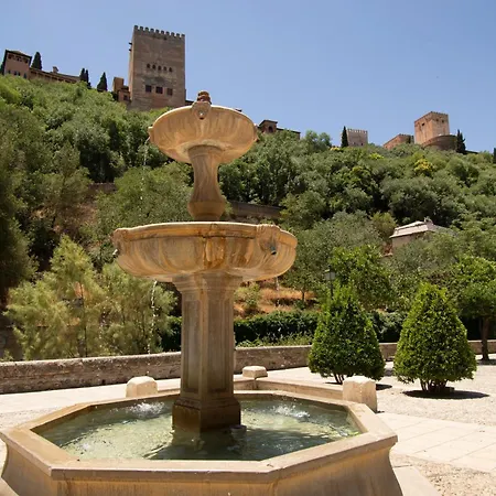 - La Fuente - * Granada